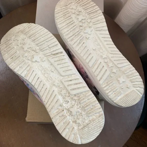 Hey Dude, size 7, tie dye - Picture 3 of 5